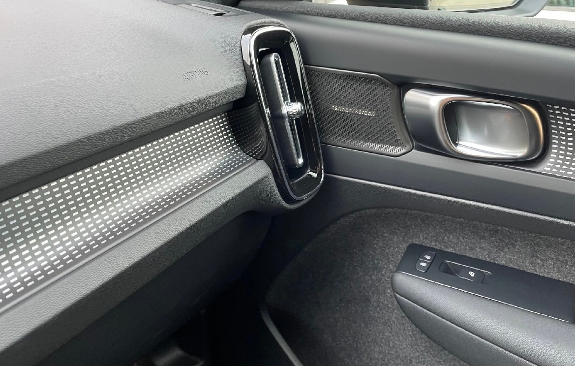 VOLVO XC40 2.0 B5 MH R-Design AWD-image-13