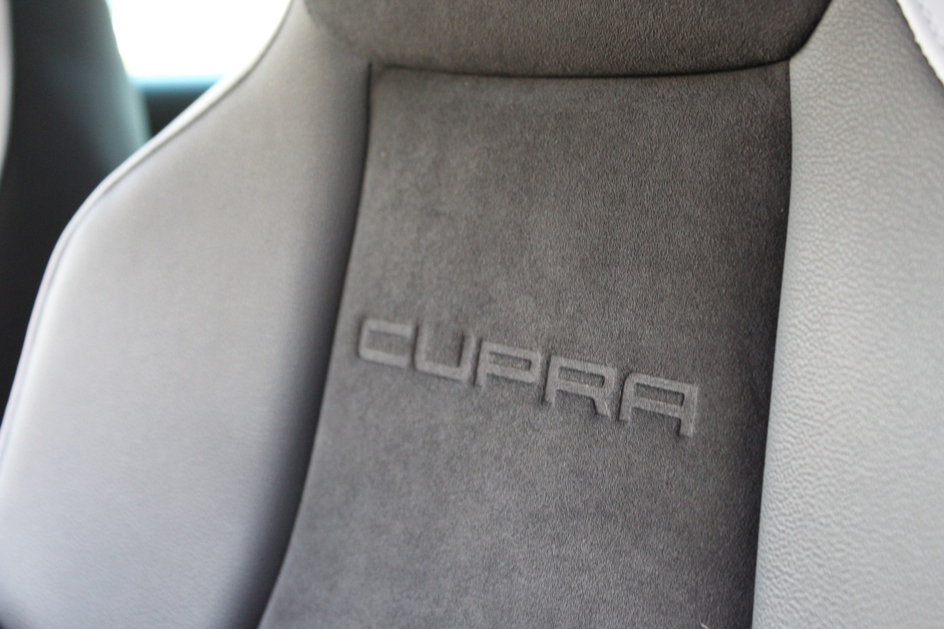 SEAT Leon ST 2.0 TSI Cupra ABT 335' cv DSG - "ABT 335' Homol * Sièges Baquet Alcant * 8 Roues * Expertise/Service 2026 * Clim. Auto"-image-22