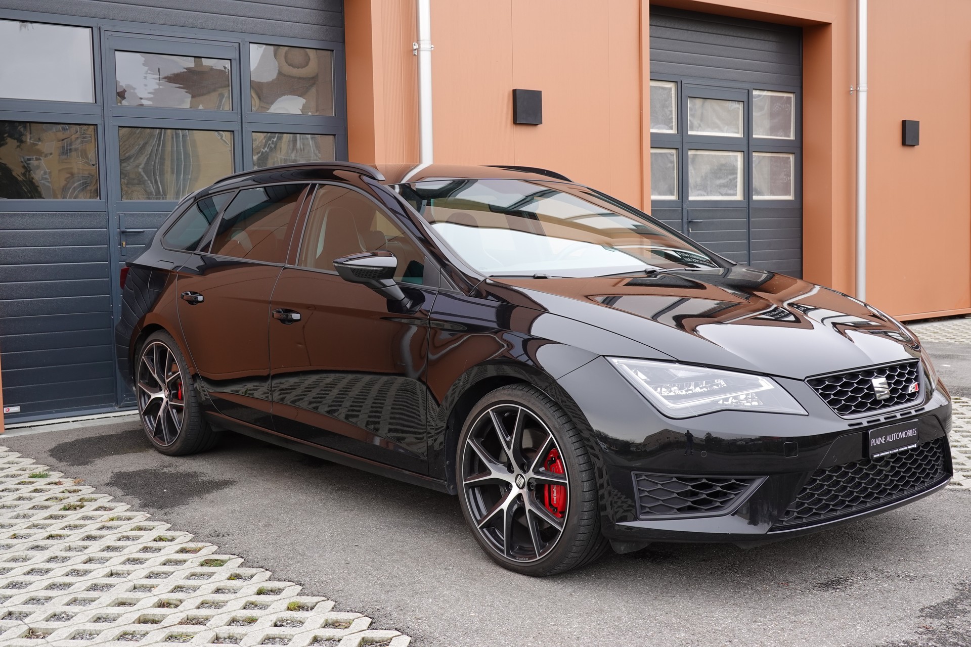 SEAT Leon ST 2.0 TSI Cupra ABT 335' cv DSG - "ABT 335' Homol * Sièges Baquet Alcant * 8 Roues * Expertise/Service 2026 * Clim. Auto"-image-1
