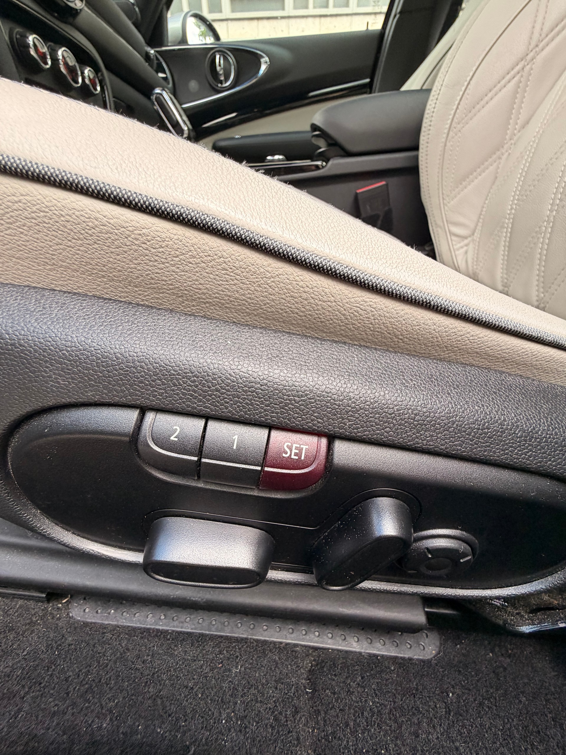 MINI Clubman Cooper S ALL4 Steptronic-image-11