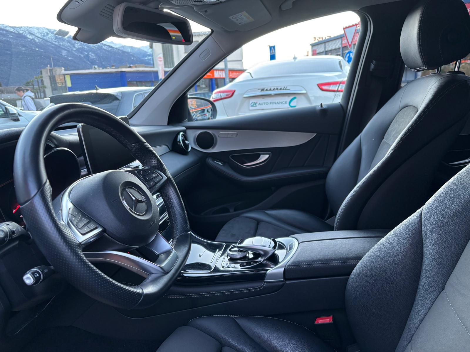 MERCEDES-BENZ GLC 250 d AMG Line 4Matic 9G-Tronic-image-7
