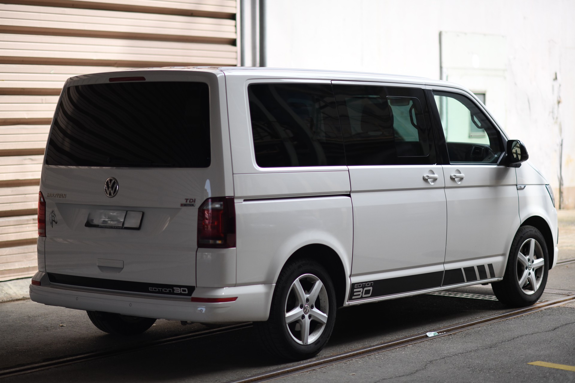 VW T6 Multivan 2.0 Bi-TDI Comfortline Ed. 30 4Mot DSG mit fortlaufender Anschlussgarantie, frisch ab Service und MFK-image-7