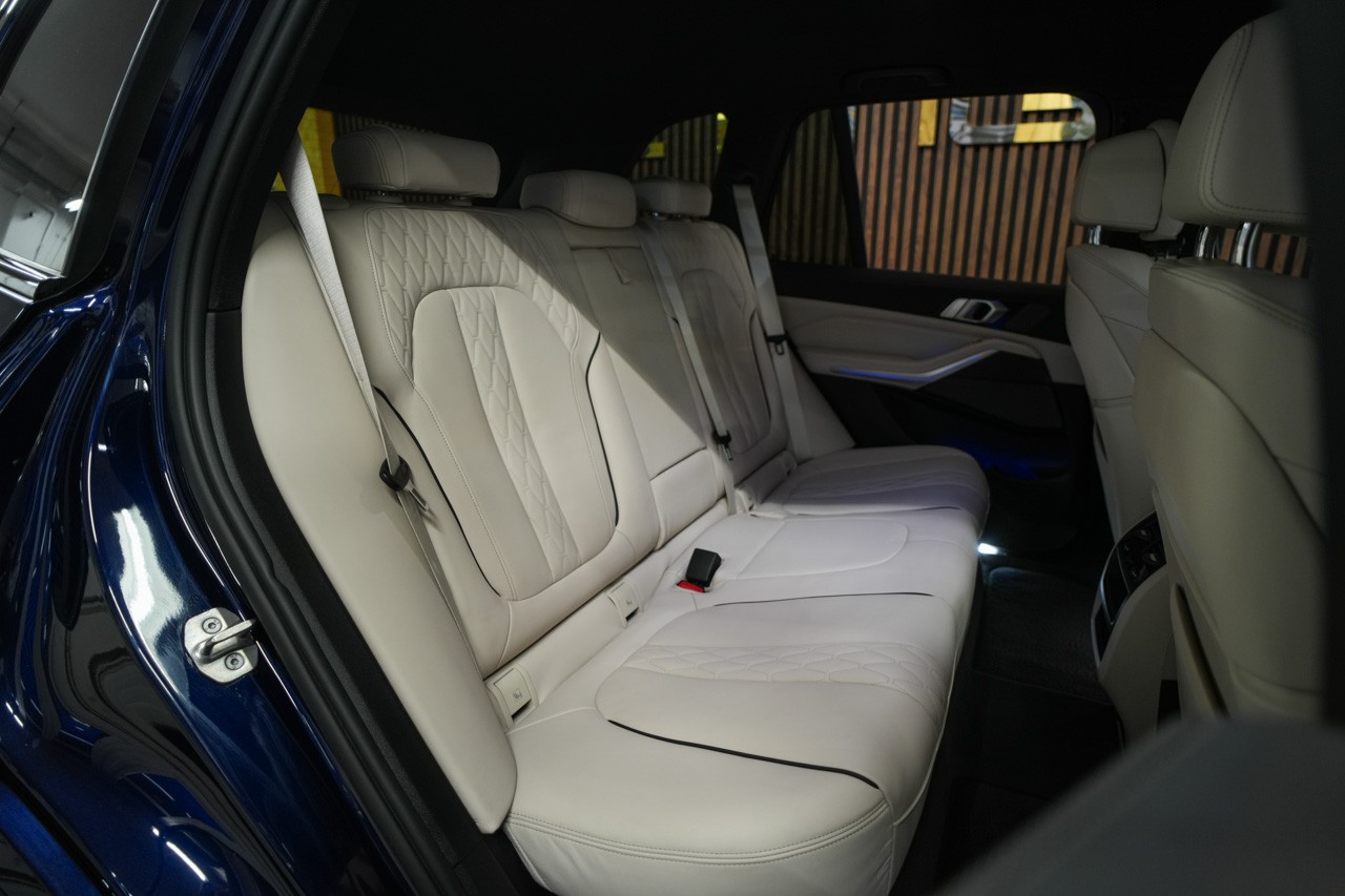 BMW X5 xDrive 48V 40d M Sport Steptronic-image-14