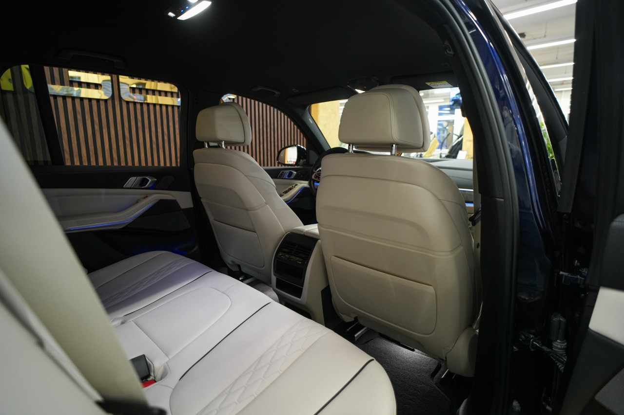 BMW X5 xDrive 48V 40d M Sport Steptronic-image-15