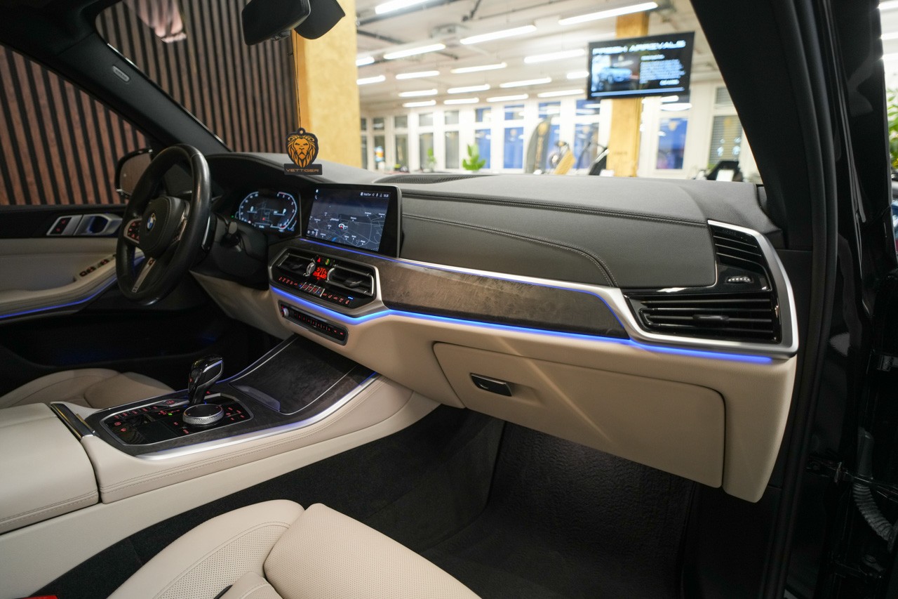 BMW X5 xDrive 48V 40d M Sport Steptronic-image-12