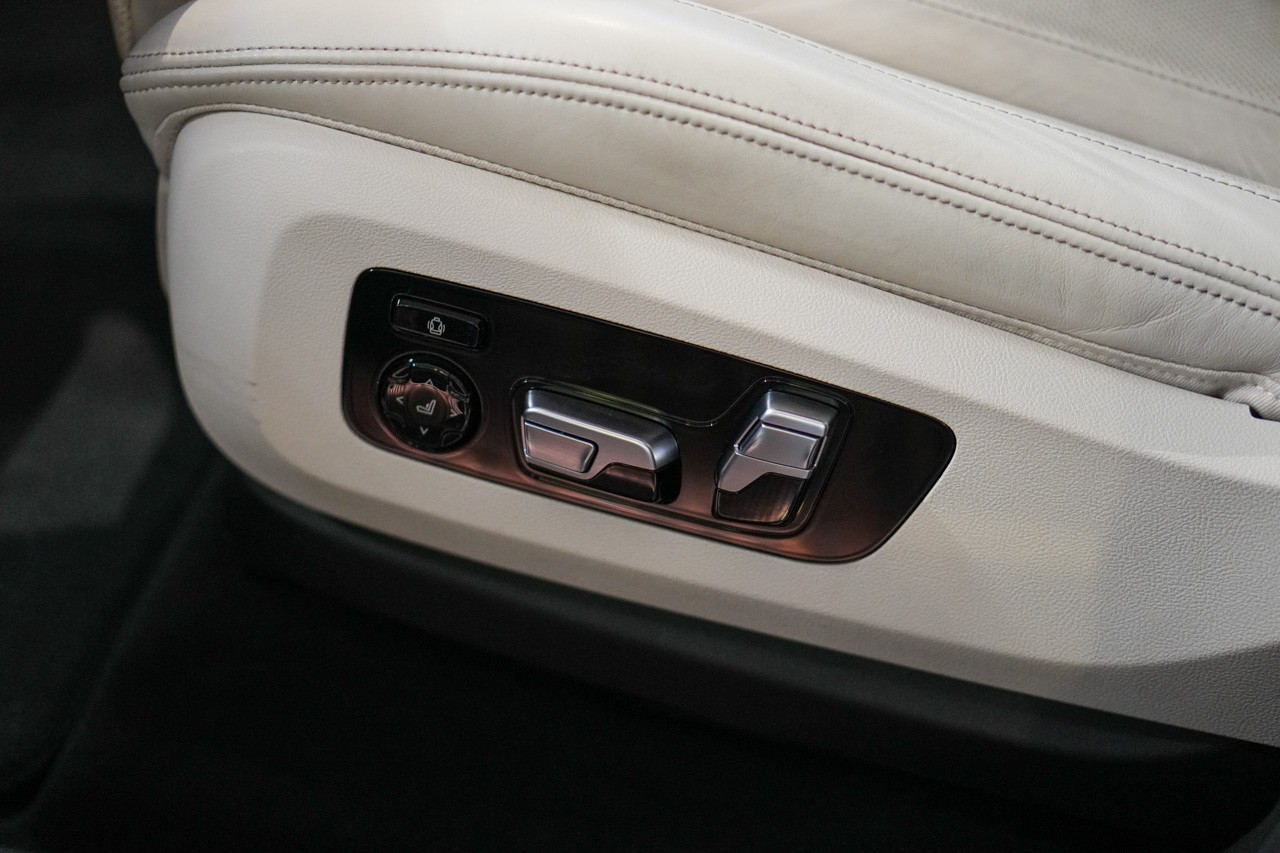 BMW X5 xDrive 48V 40d M Sport Steptronic-image-22