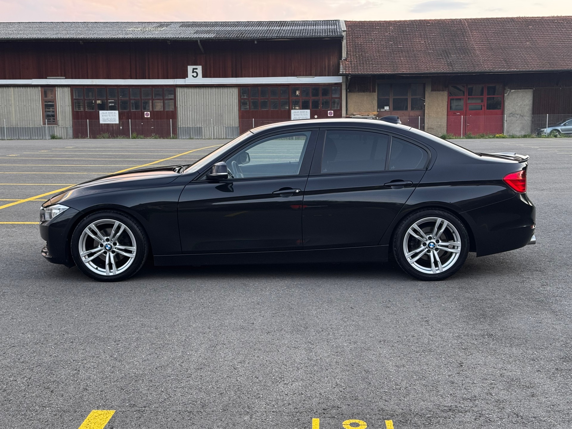 BMW 320d Sport Line Steptronic-image-3