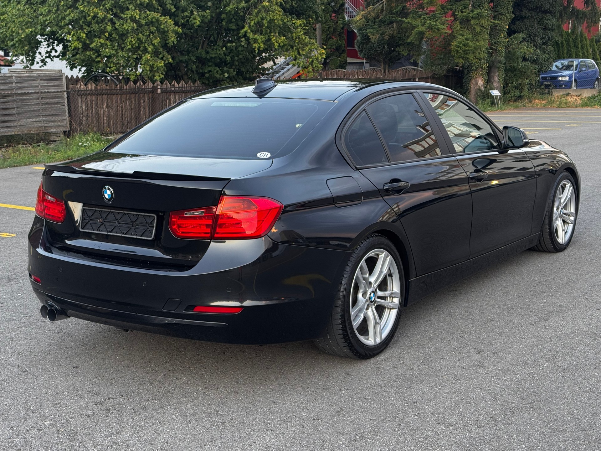 BMW 320d Sport Line Steptronic-image-4