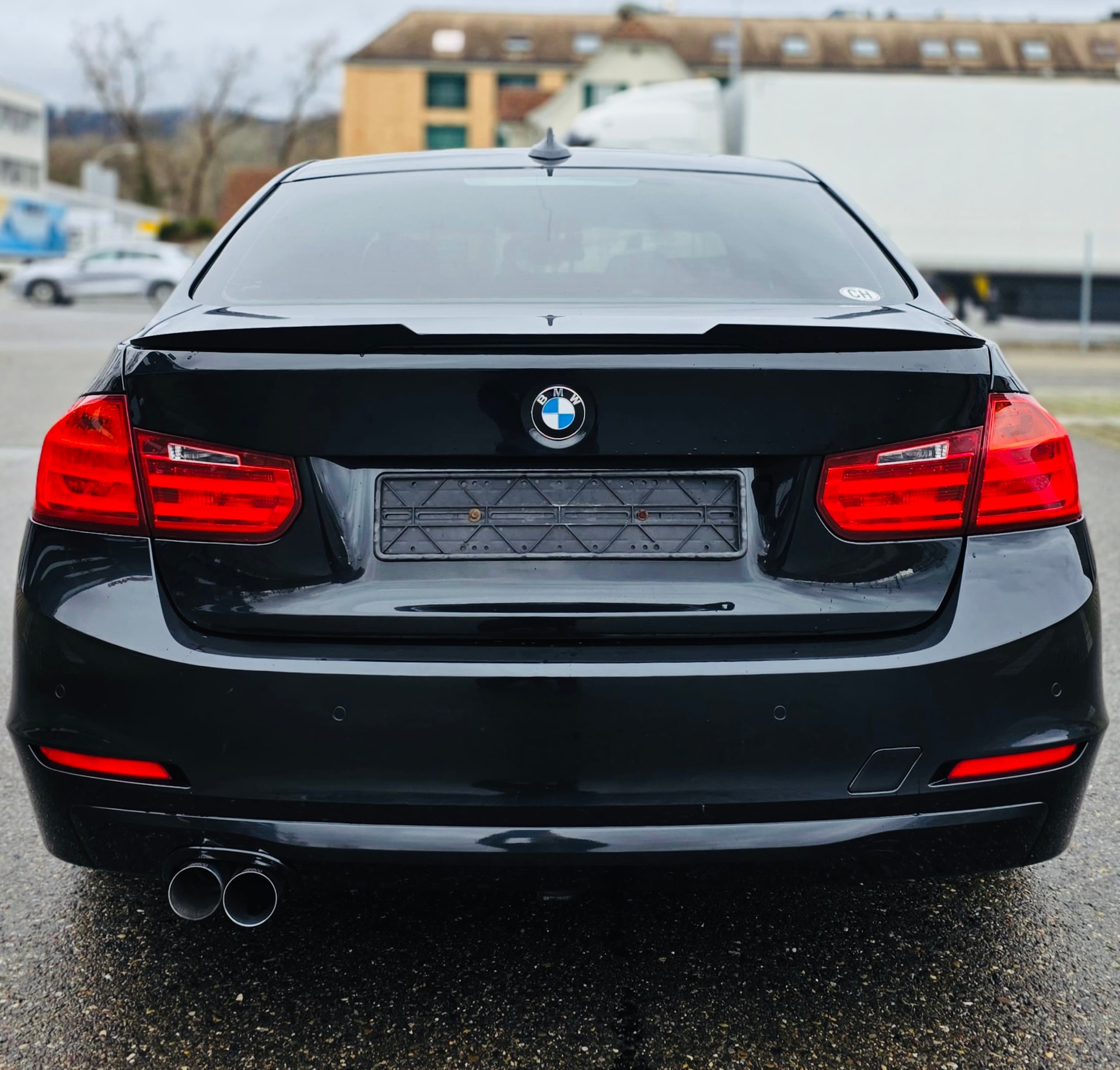 BMW 320d Sport Line Steptronic-image-7