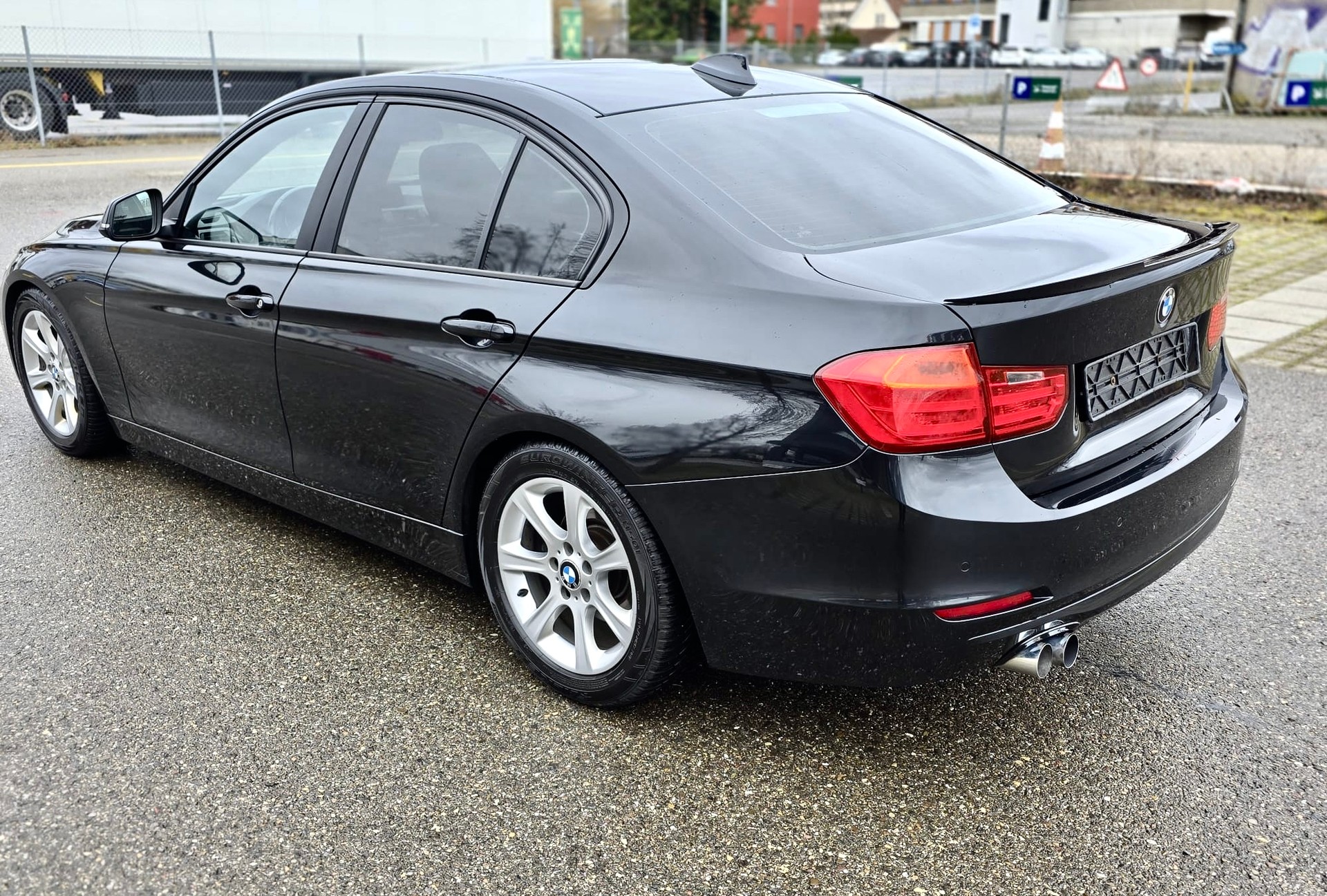 BMW 320d Sport Line Steptronic-image-5