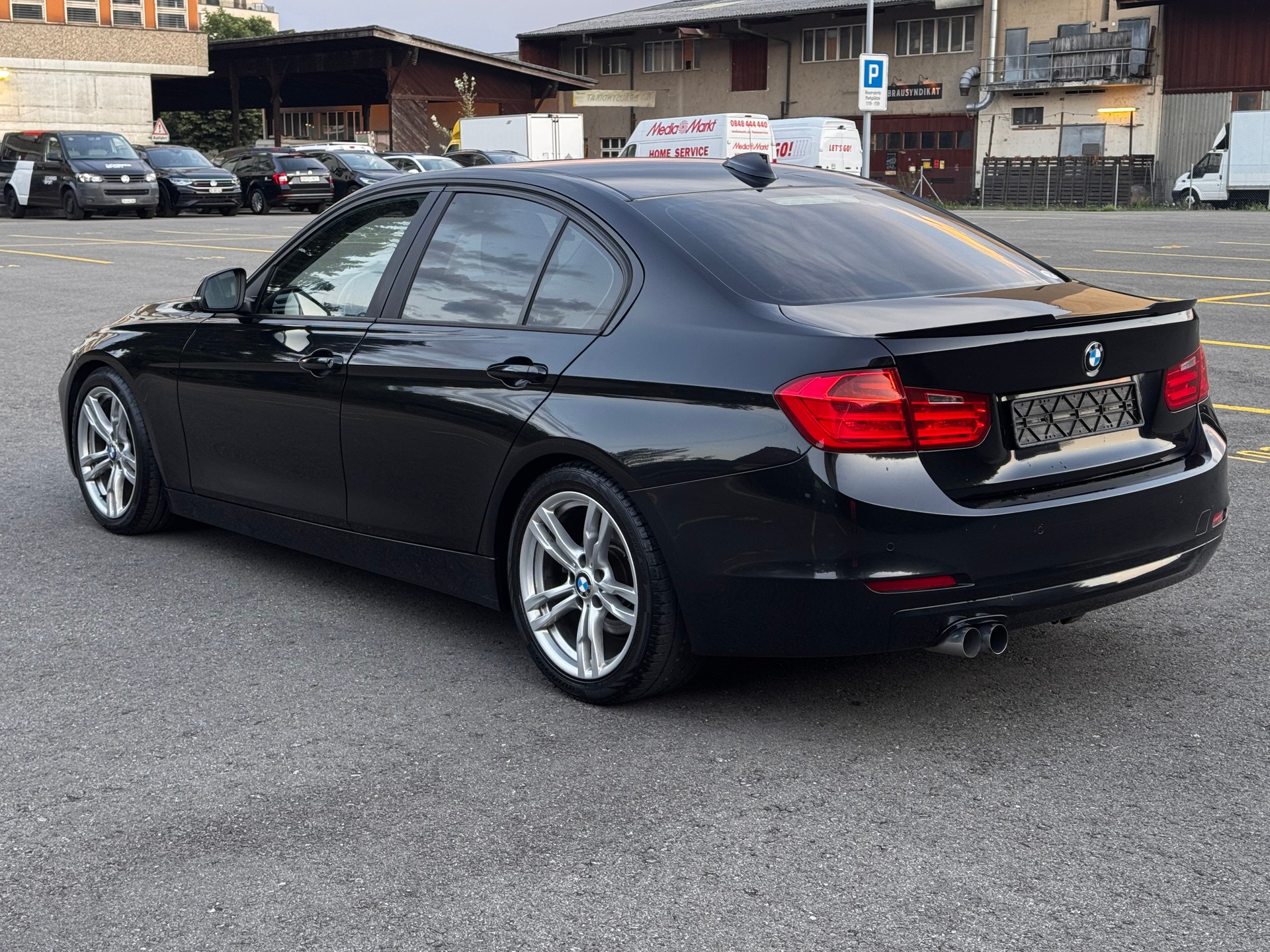 BMW 320d Sport Line Steptronic-image-5