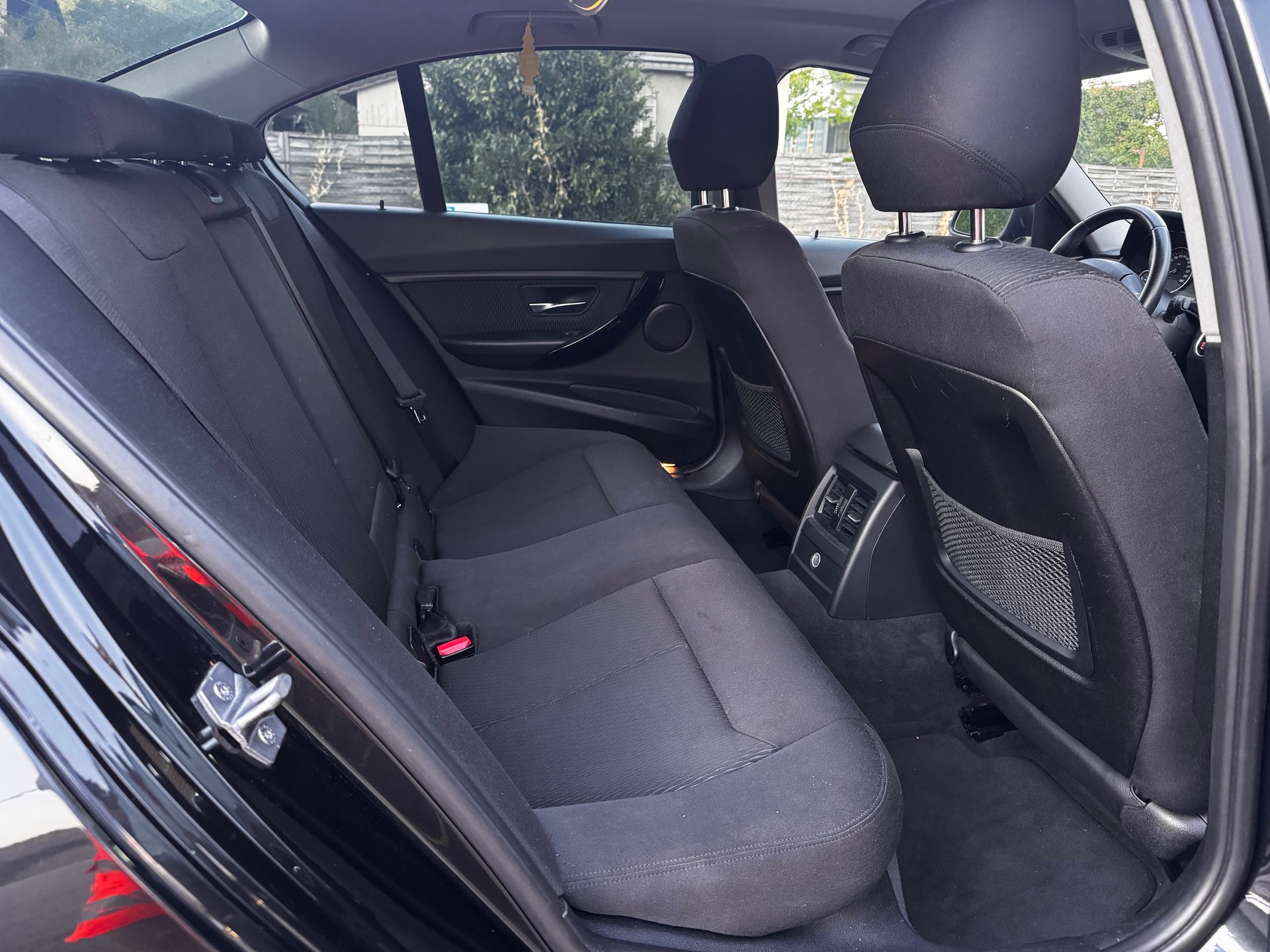 BMW 320d Sport Line Steptronic-image-9