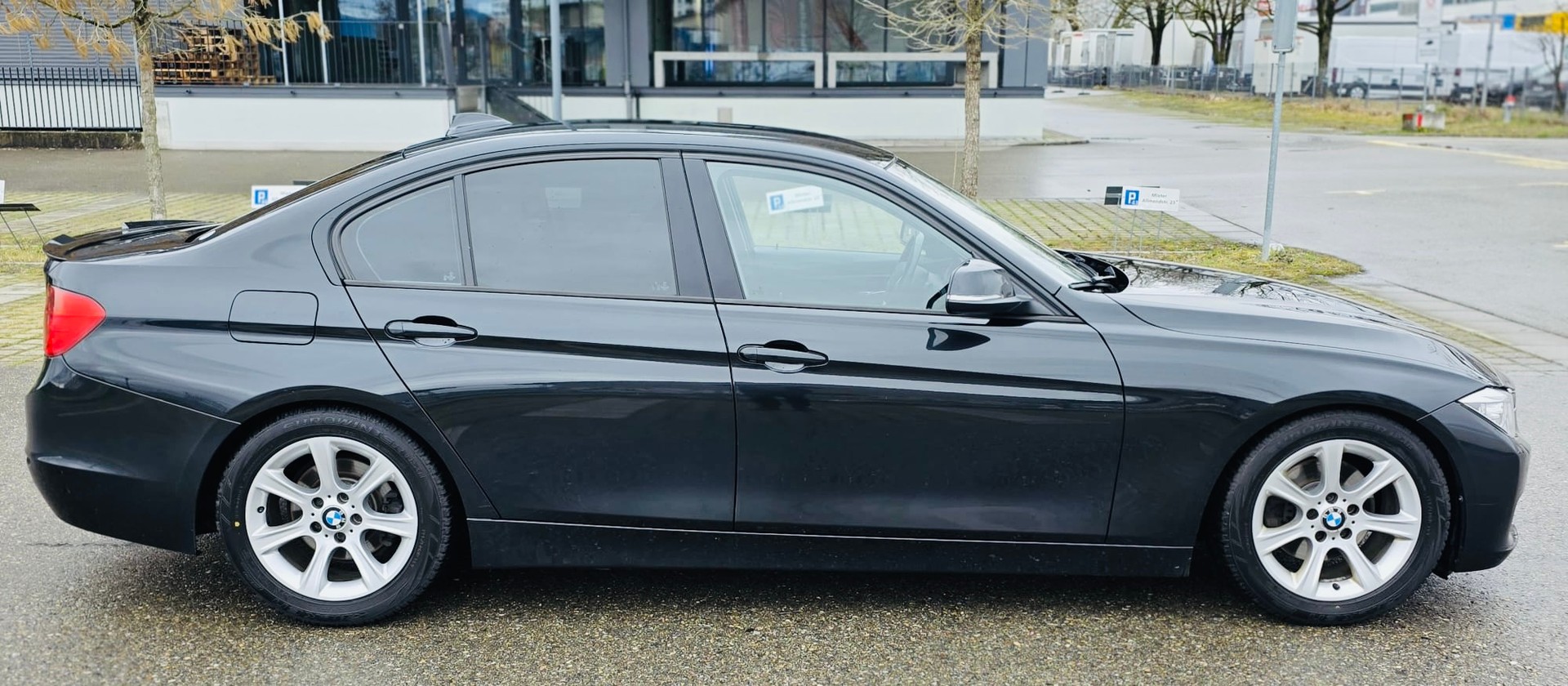 BMW 320d Sport Line Steptronic-image-3
