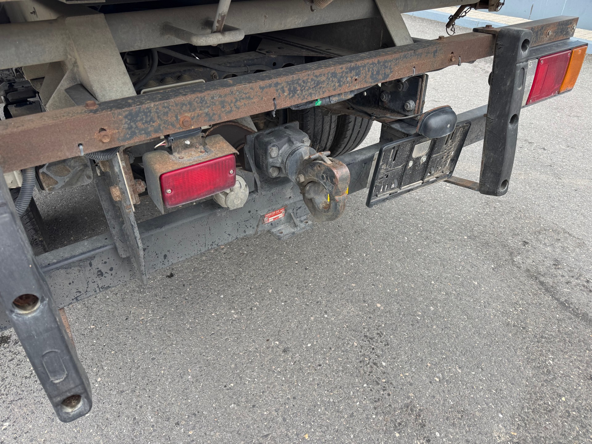 ISUZU NLR 85A - LS 35 F-image-5