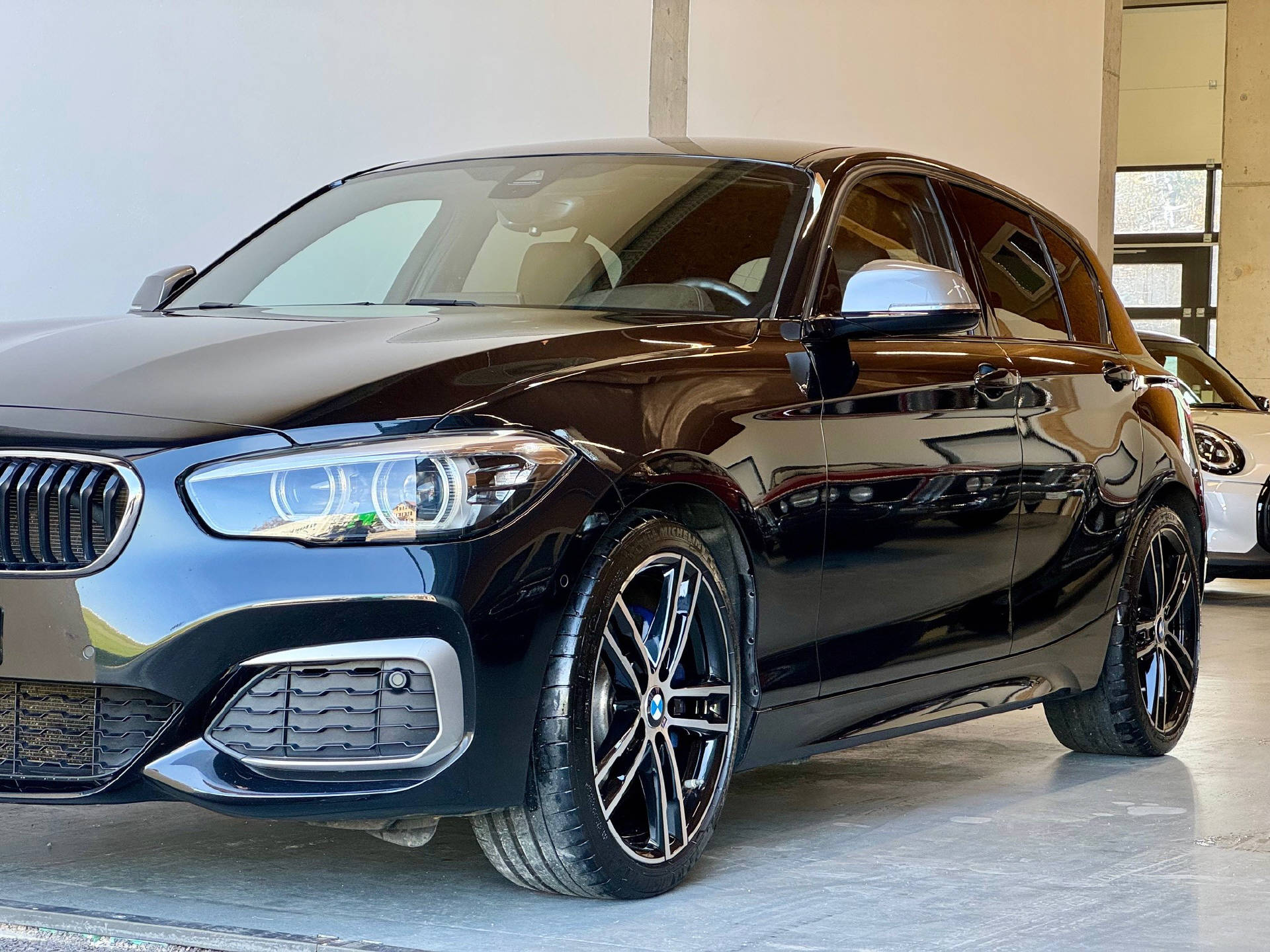 BMW M140i xDrive-image-12