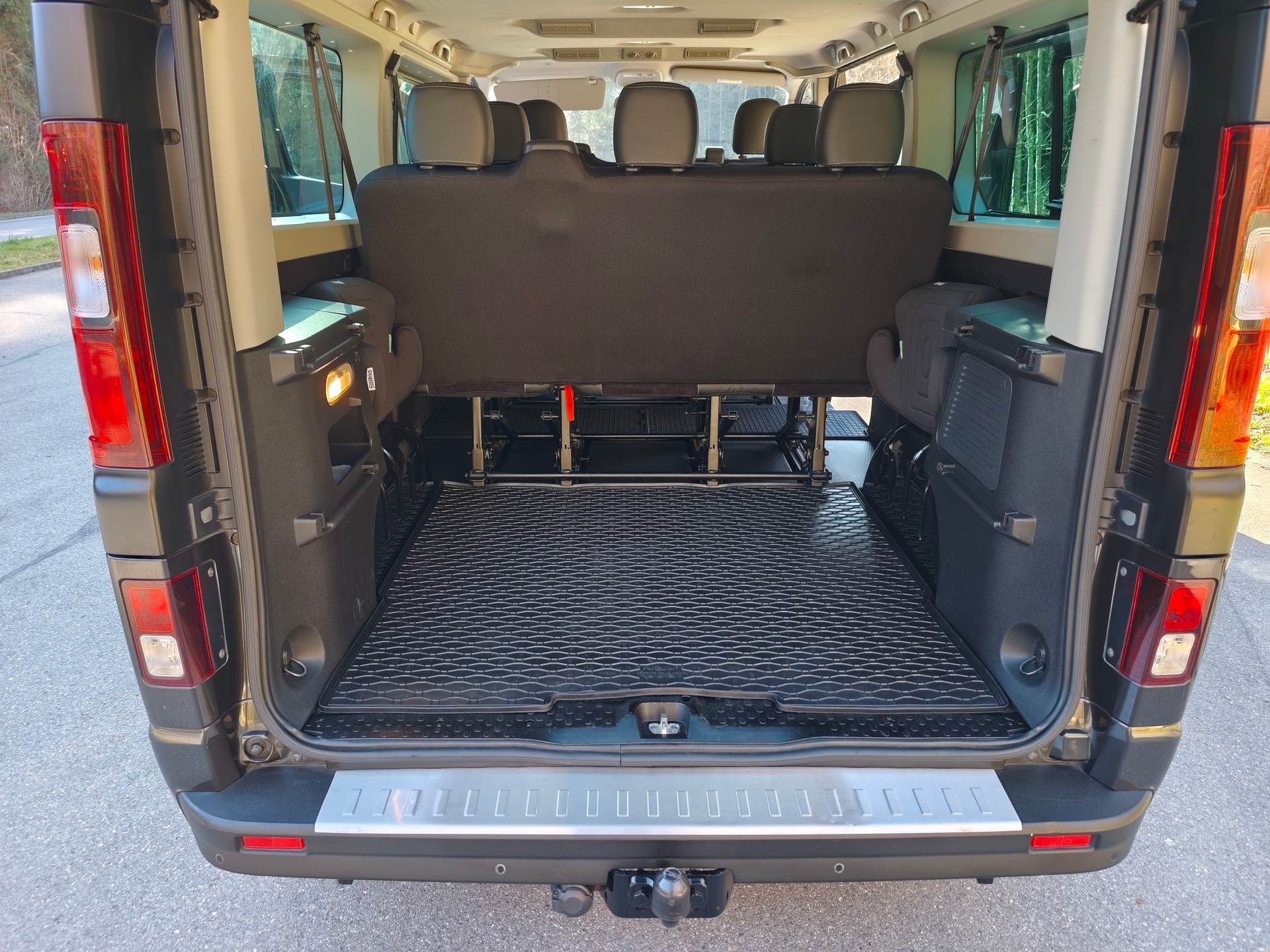 OPEL VIVARO 1.6 CDTI Combi+ 2.9t L2H1-image-9