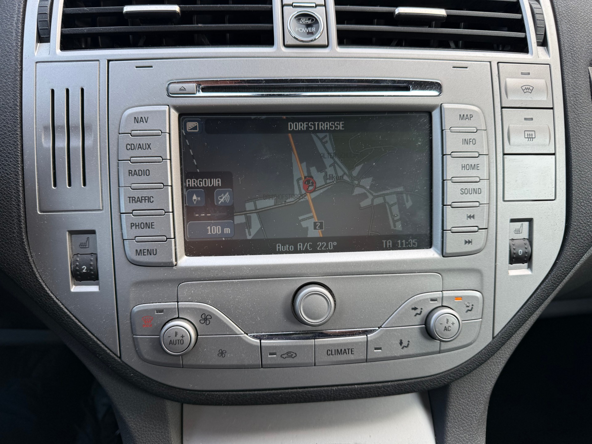 FORD Kuga 2.5 Turbo Titanium 4WD-image-13