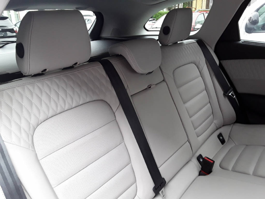 RENAULT Talisman Grandtour 2.0 Blue dCi 190 Initiale EDC-image-9