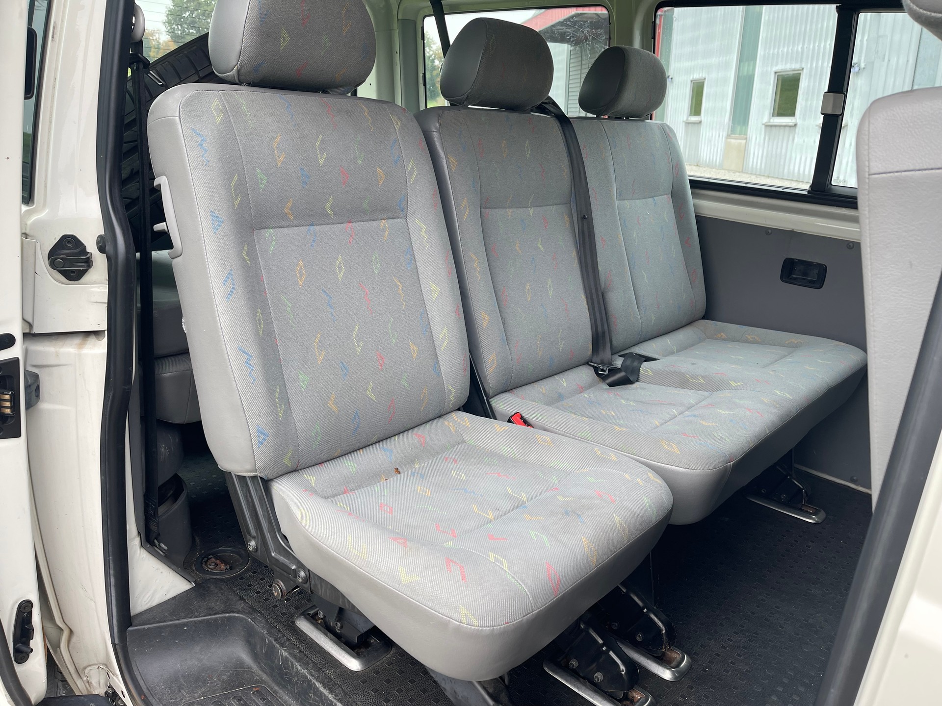 VW T5 Caravelle Comfort 1.9 TDI PD 9places climatisé-image-7