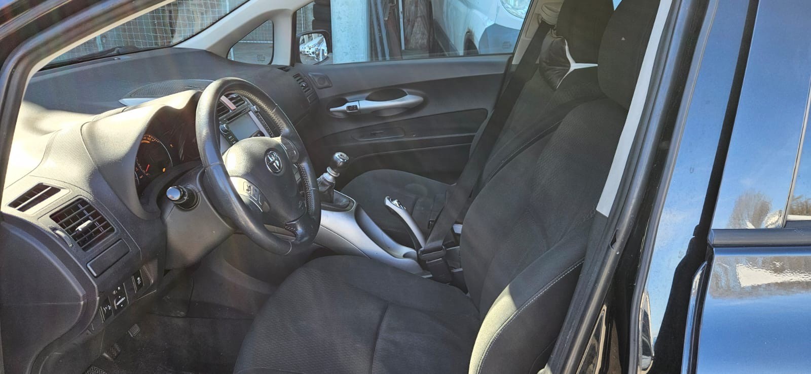 TOYOTA Auris 2.2 D-4D CleanPower Linea Sol Premium-image-7