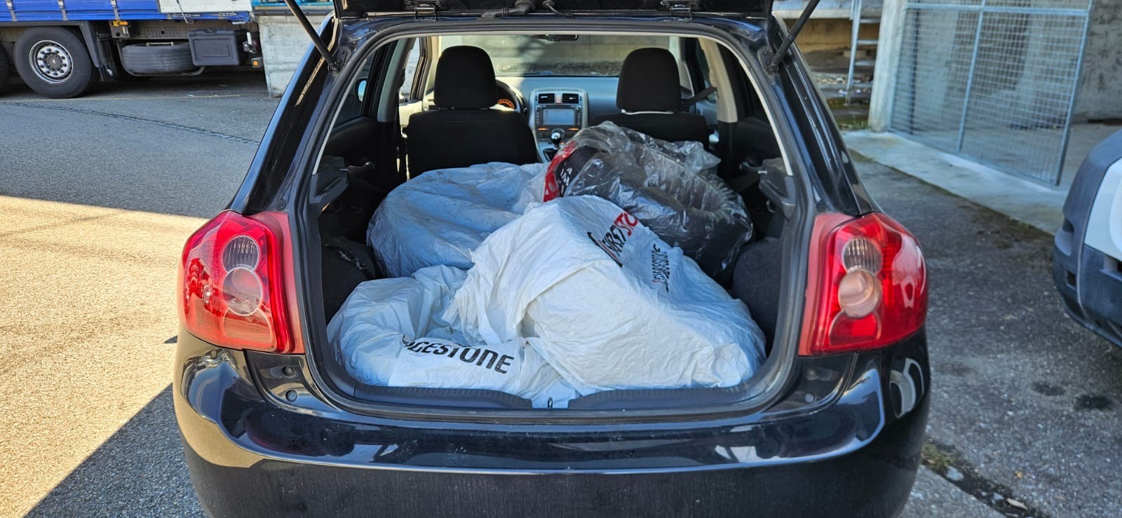 TOYOTA Auris 2.2 D-4D CleanPower Linea Sol Premium-image-5