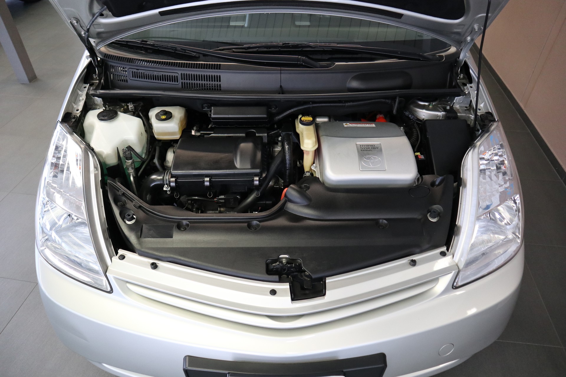 TOYOTA Prius 1.5 16V Hybrid-image-15