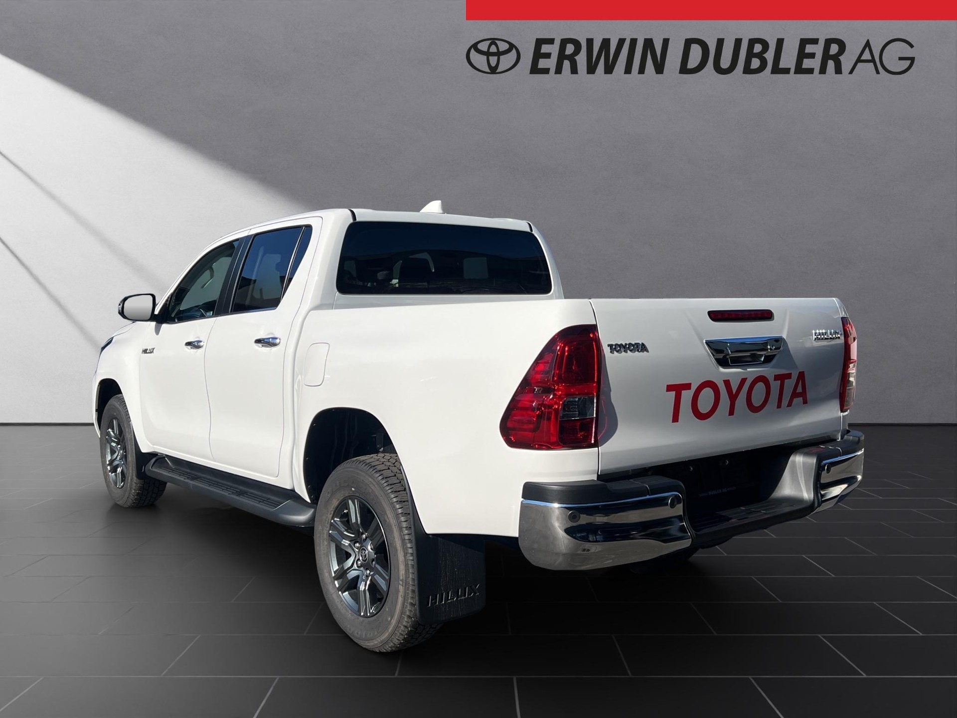 TOYOTA Hilux Double Cab.-Pick-up 2.8 D-4D MHEV 204 Style-showroom-element-2