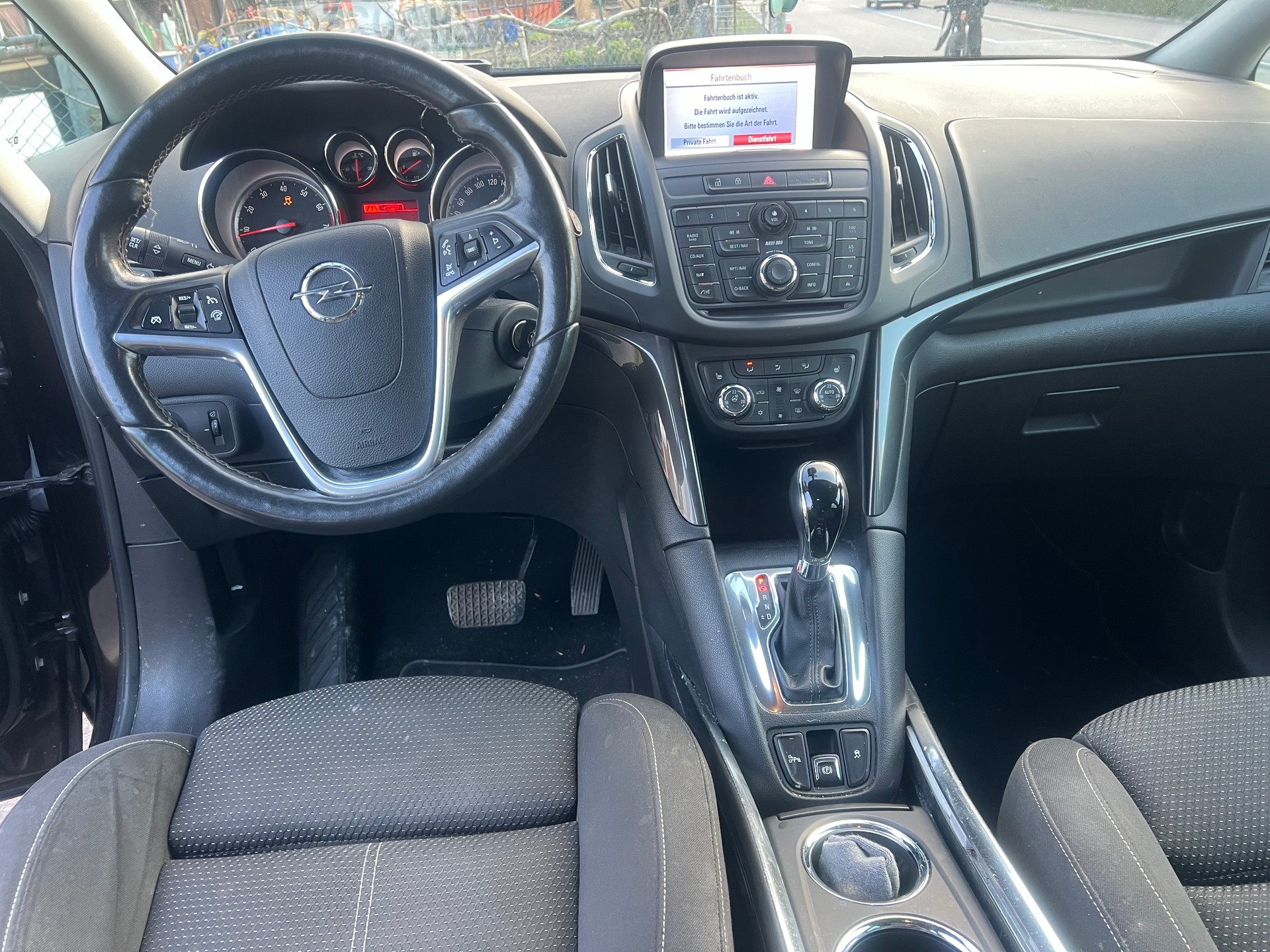 OPEL Zafira Tourer 1.6i 16V Turbo Active Ed. Aut.-image-9