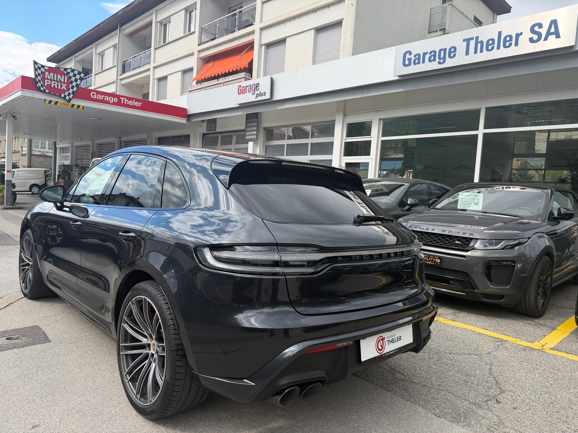 PORSCHE Macan GTS PDK-image-2