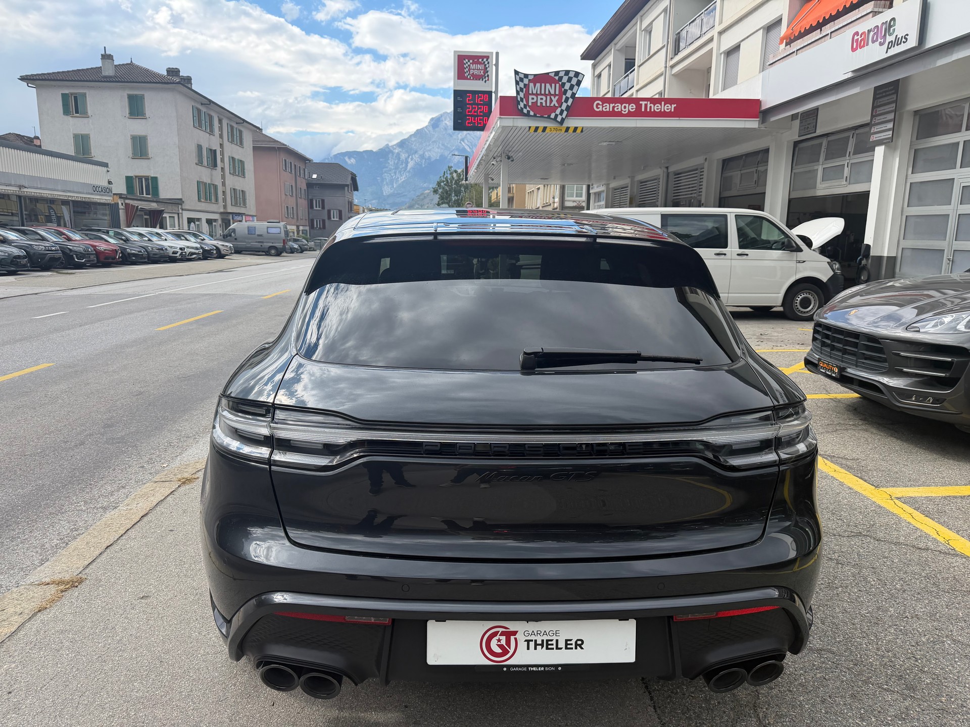 PORSCHE Macan GTS PDK-image-4