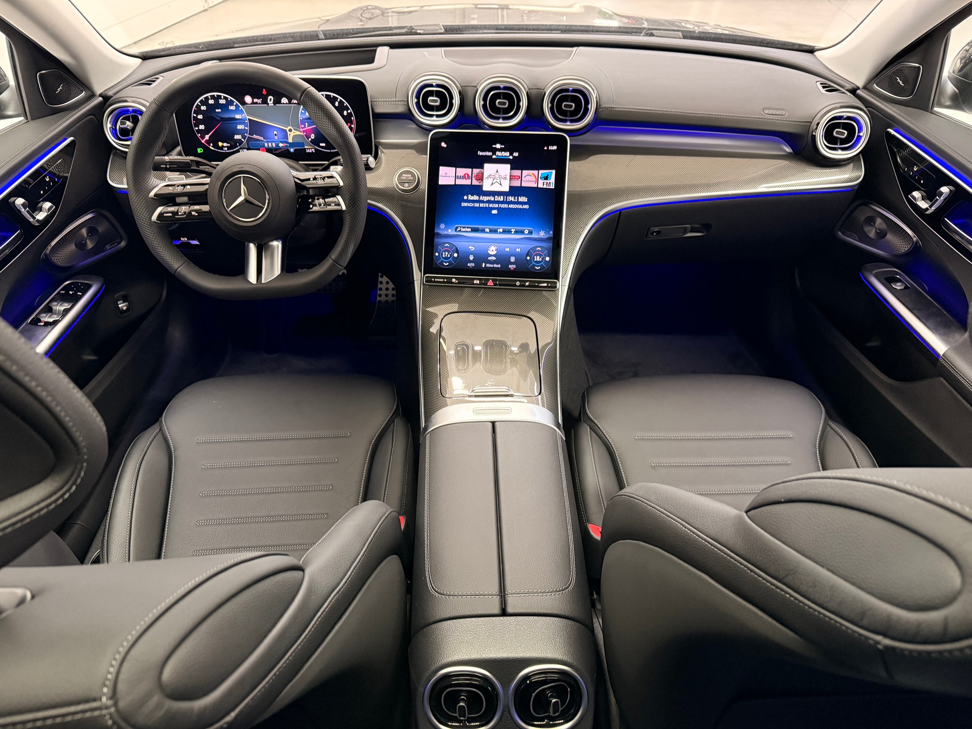 MERCEDES-BENZ C 300 4MATIC Limousine-image-5
