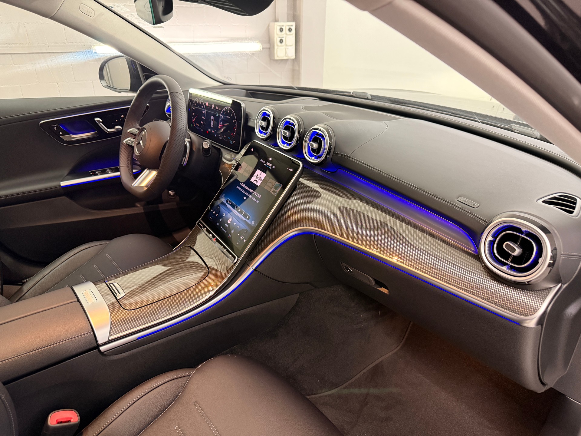 MERCEDES-BENZ C 300 4MATIC Limousine-image-8