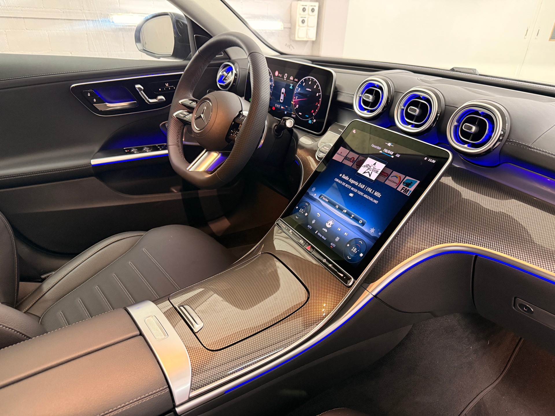 MERCEDES-BENZ C 300 4MATIC Limousine-image-9