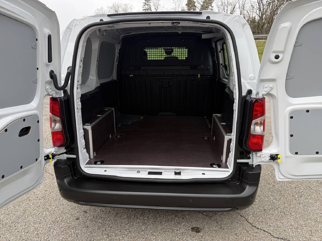 CITROEN Berlingo VAN M Essence 110ch Manuelle-image-12