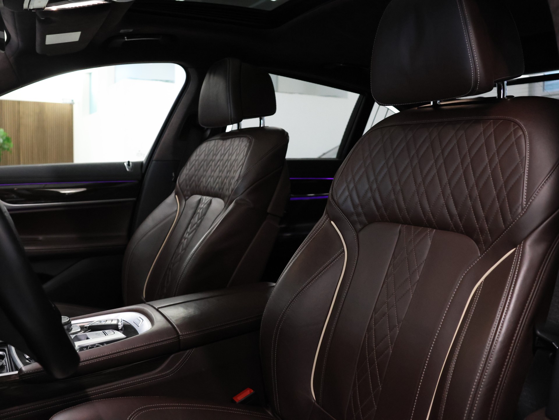 BMW 745e xDrive Steptronic *Harman/Kardon* *360 Kamera* *M-Packet*-image-17
