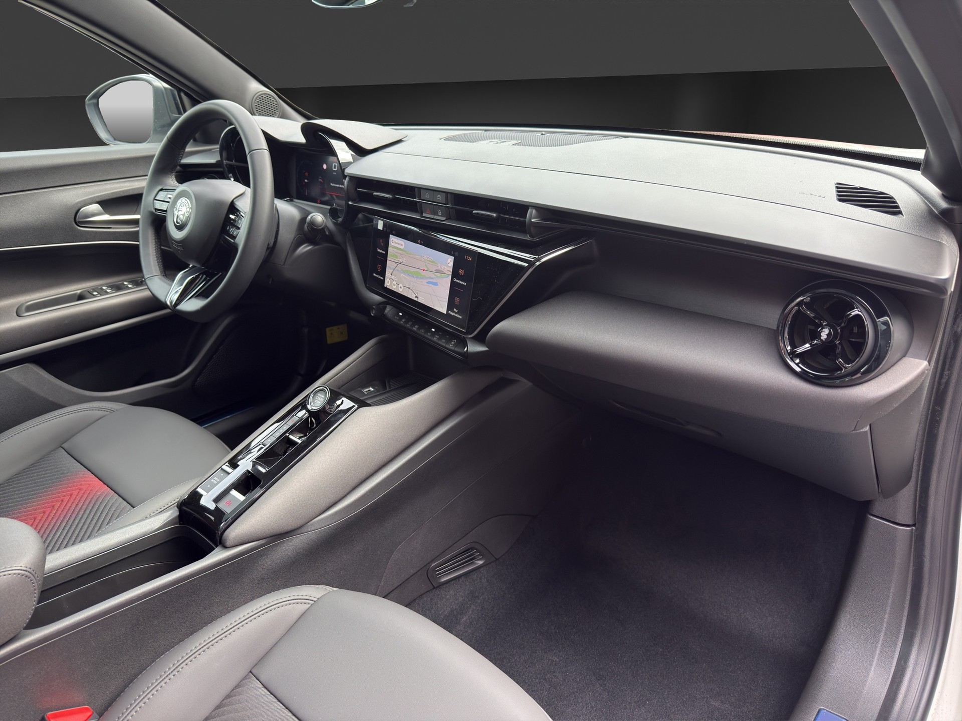 ALFA ROMEO Junior 1.2 48V Hybrid Q4-image-13