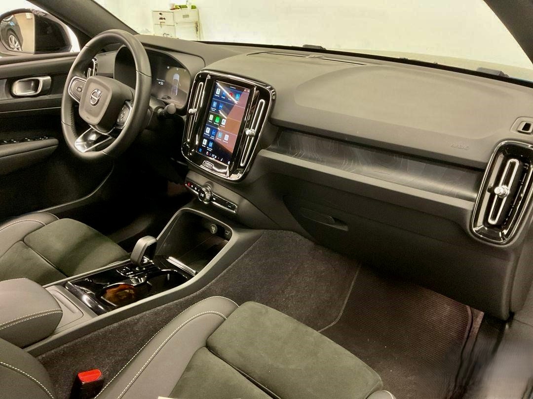 VOLVO C40 Recharge P6 Pure Electric Plus-image-3