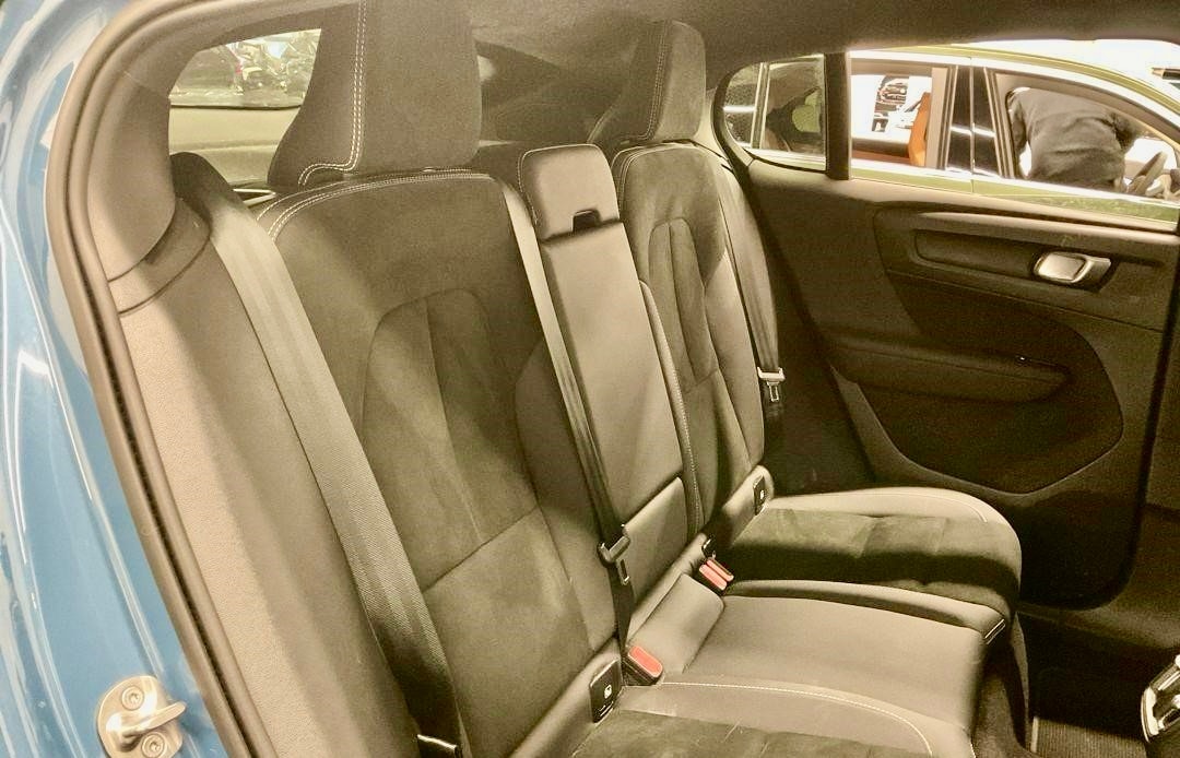 VOLVO C40 Recharge P6 Pure Electric Plus-image-4