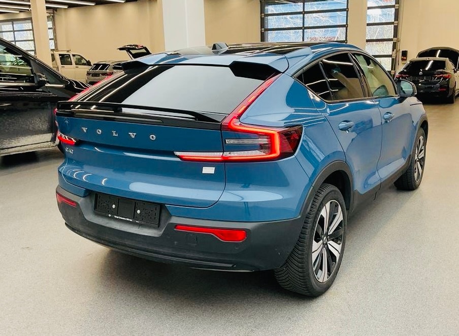 VOLVO C40 Recharge P6 Pure Electric Plus-image-1
