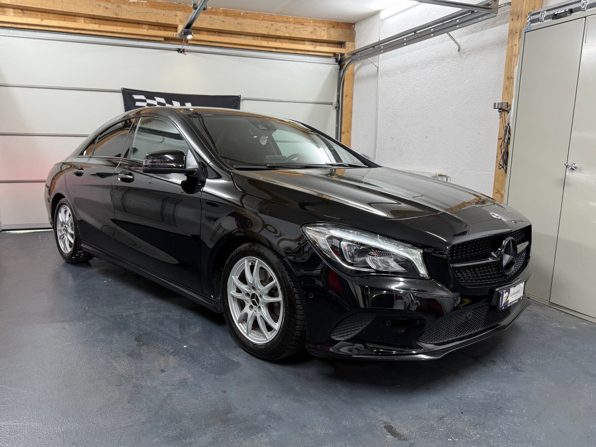 MERCEDES-BENZ CLA Shooting Brake 180 Urban 7G-DCT-image-0