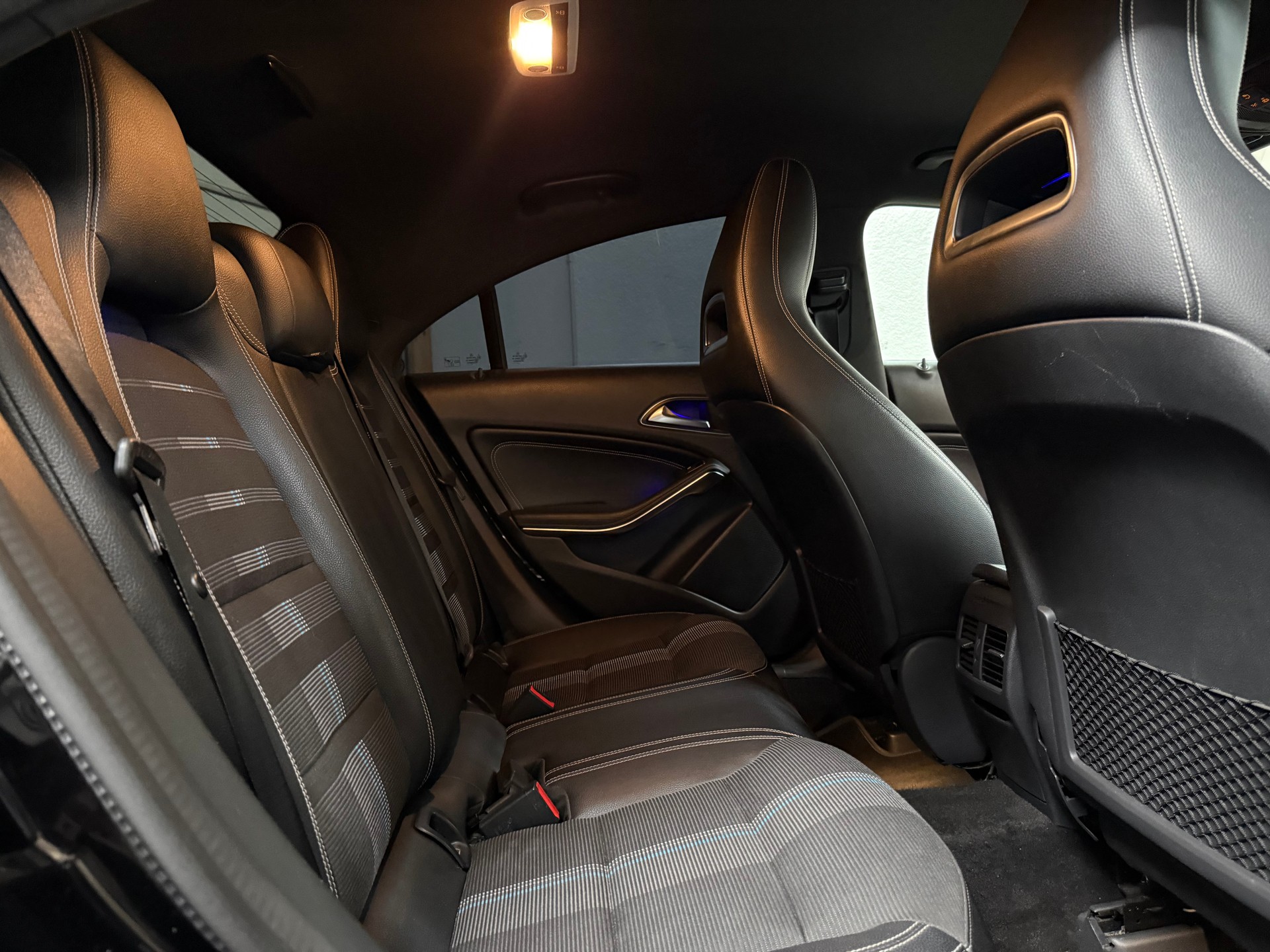 MERCEDES-BENZ CLA Shooting Brake 180 Urban 7G-DCT-image-11