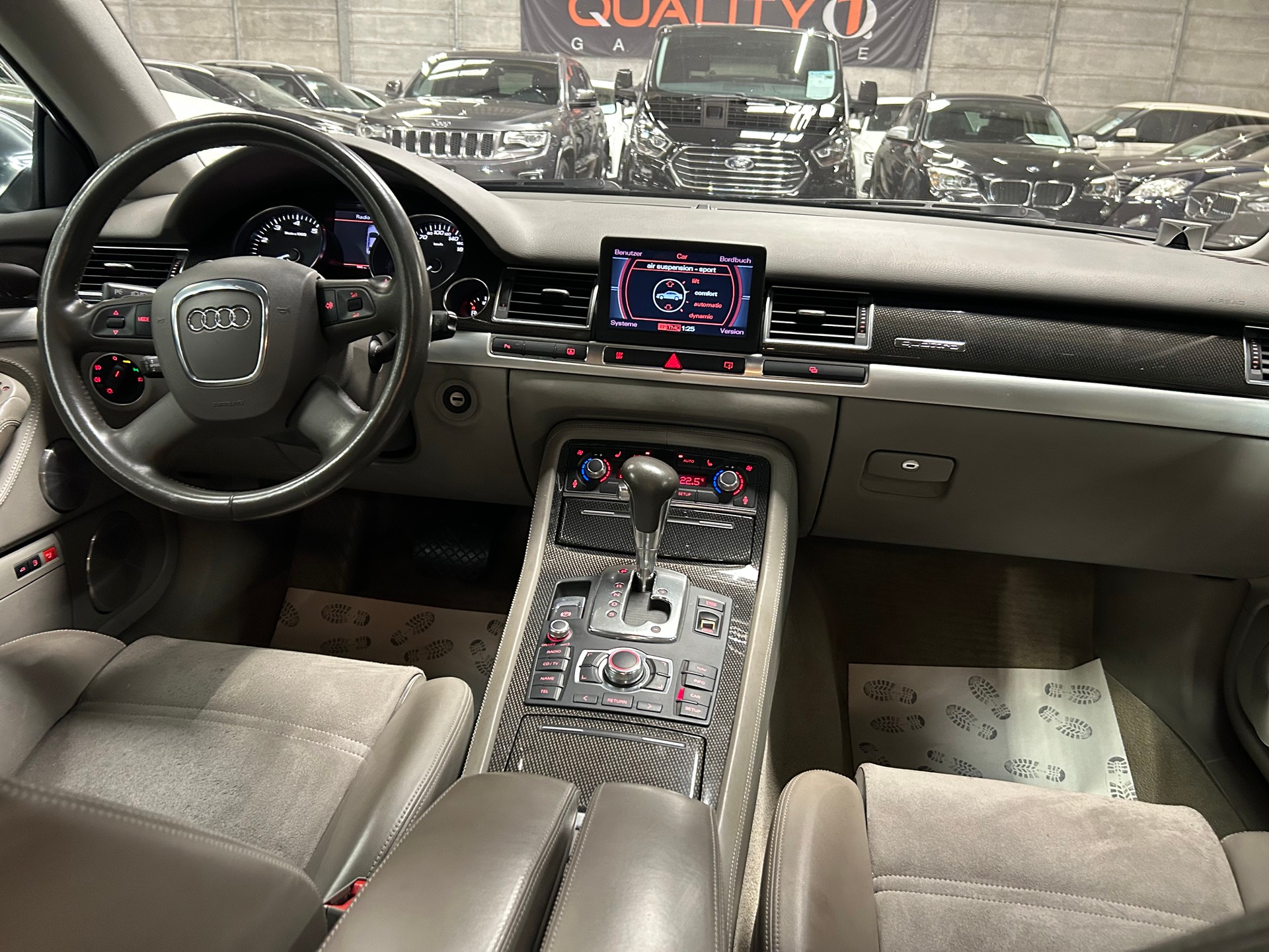 AUDI S8 5.2 V10 quattro tiptronic-image-13