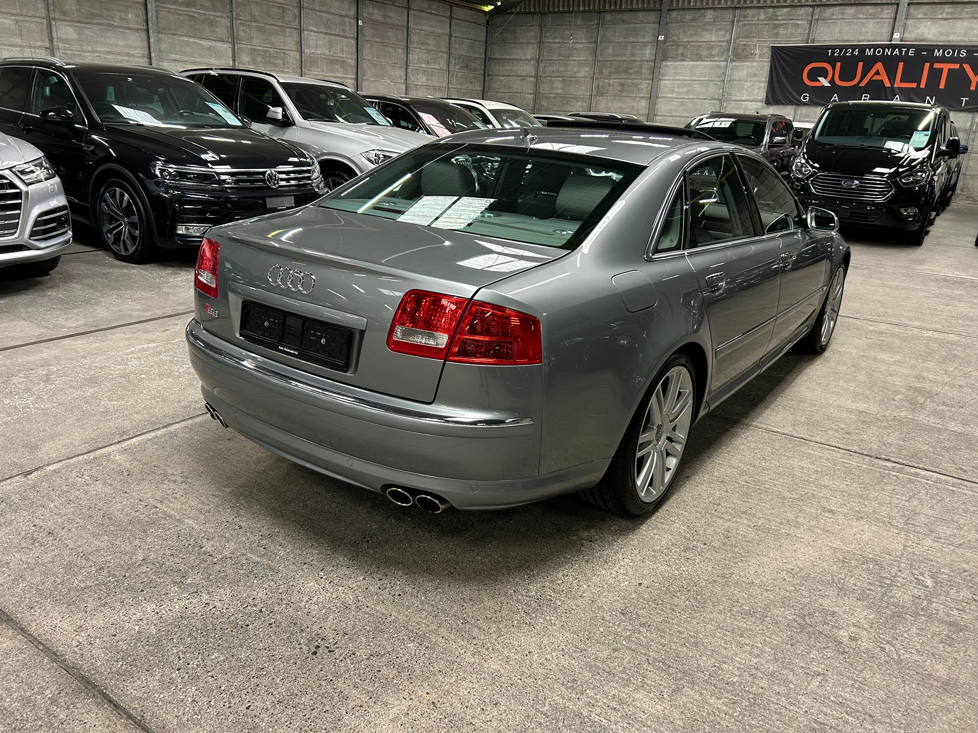 AUDI S8 5.2 V10 quattro tiptronic-image-3