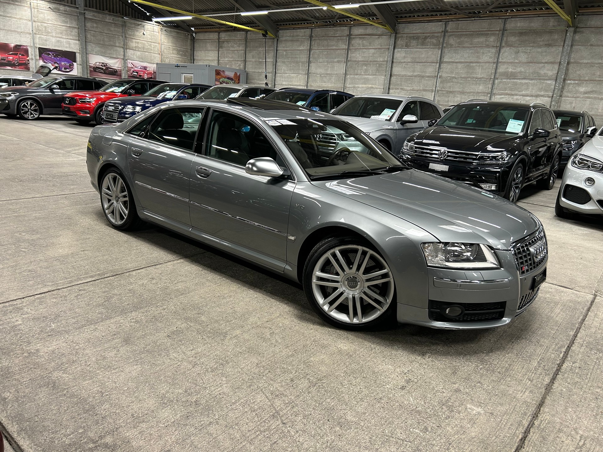 AUDI S8 5.2 V10 quattro tiptronic
