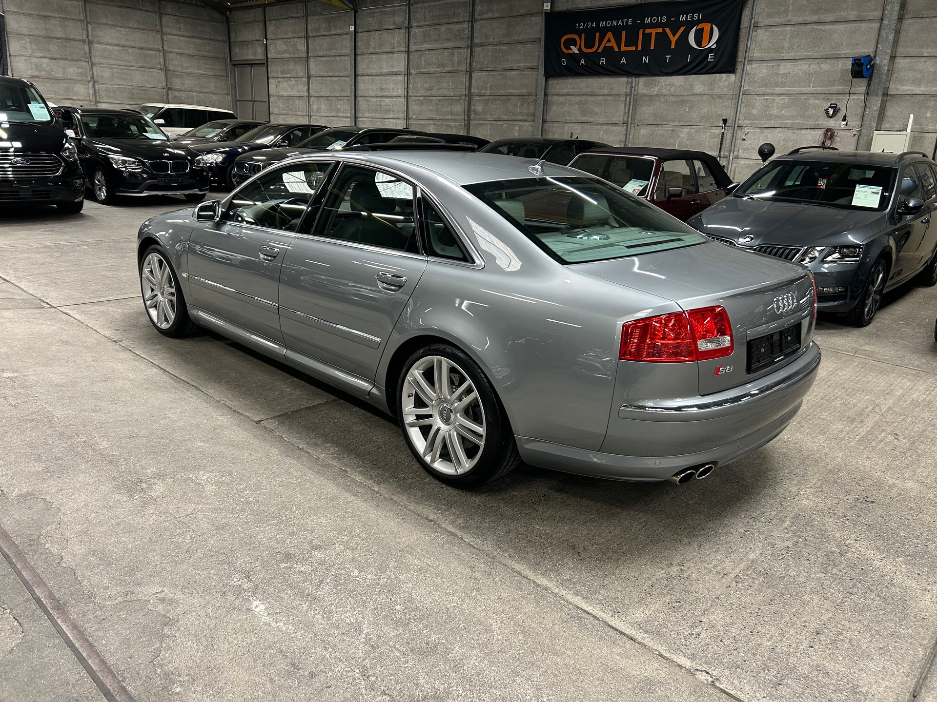 AUDI S8 5.2 V10 quattro tiptronic-image-5