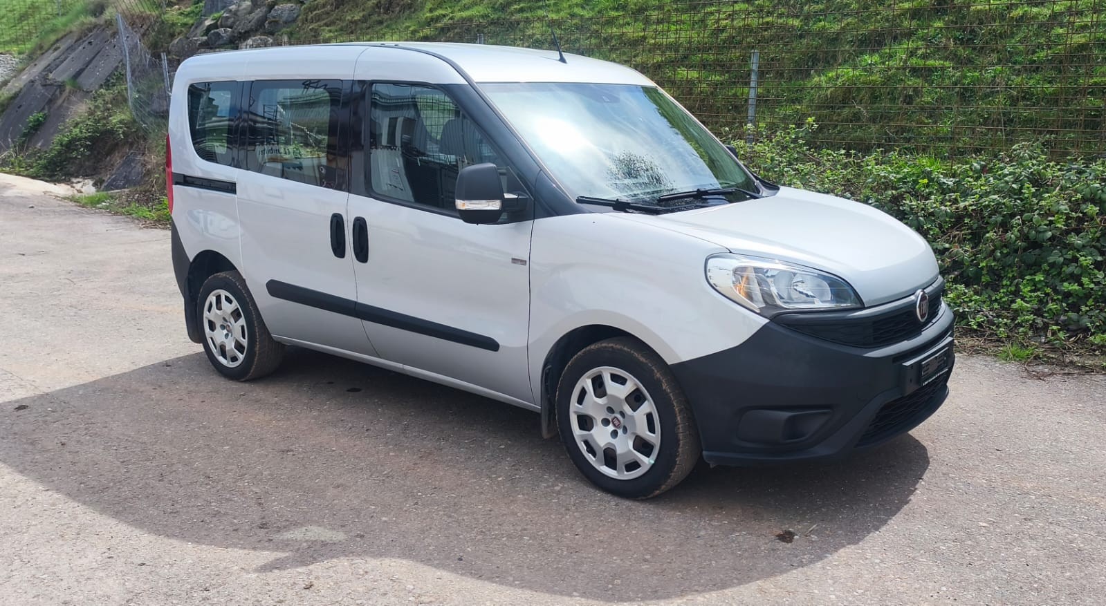 FIAT DOBLO-image-1