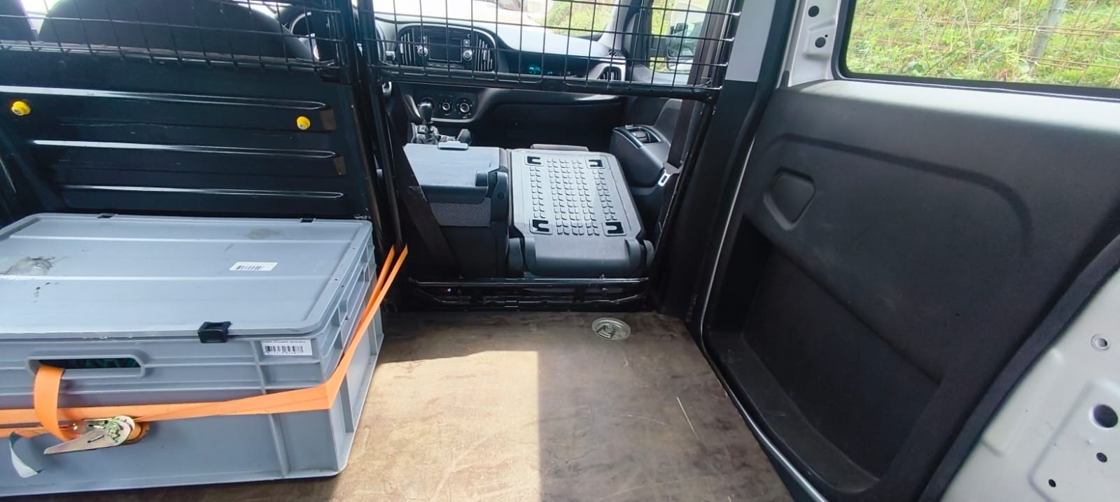 FIAT DOBLO-image-4