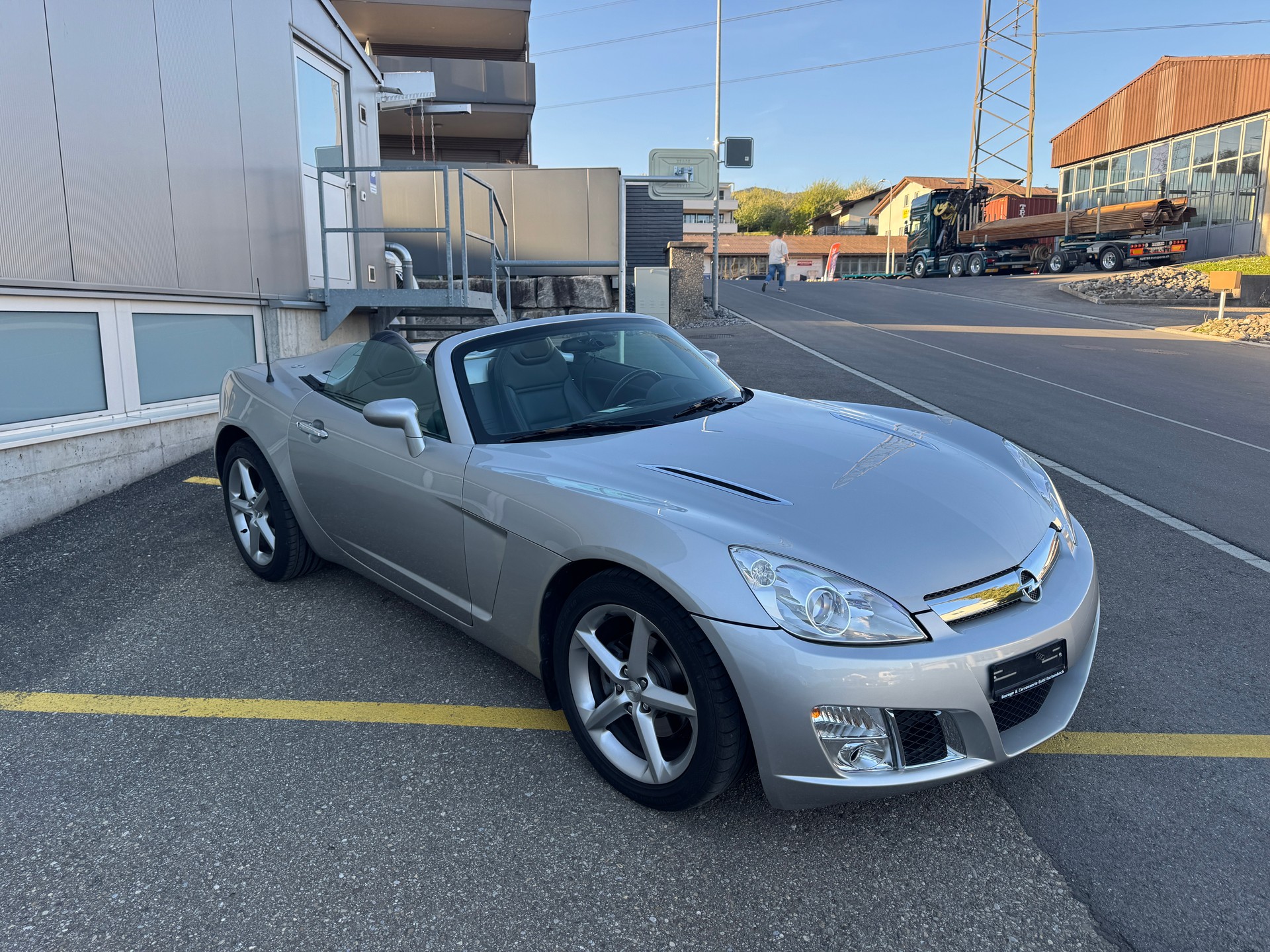 OPEL GT 2.0 Turbo-image-1