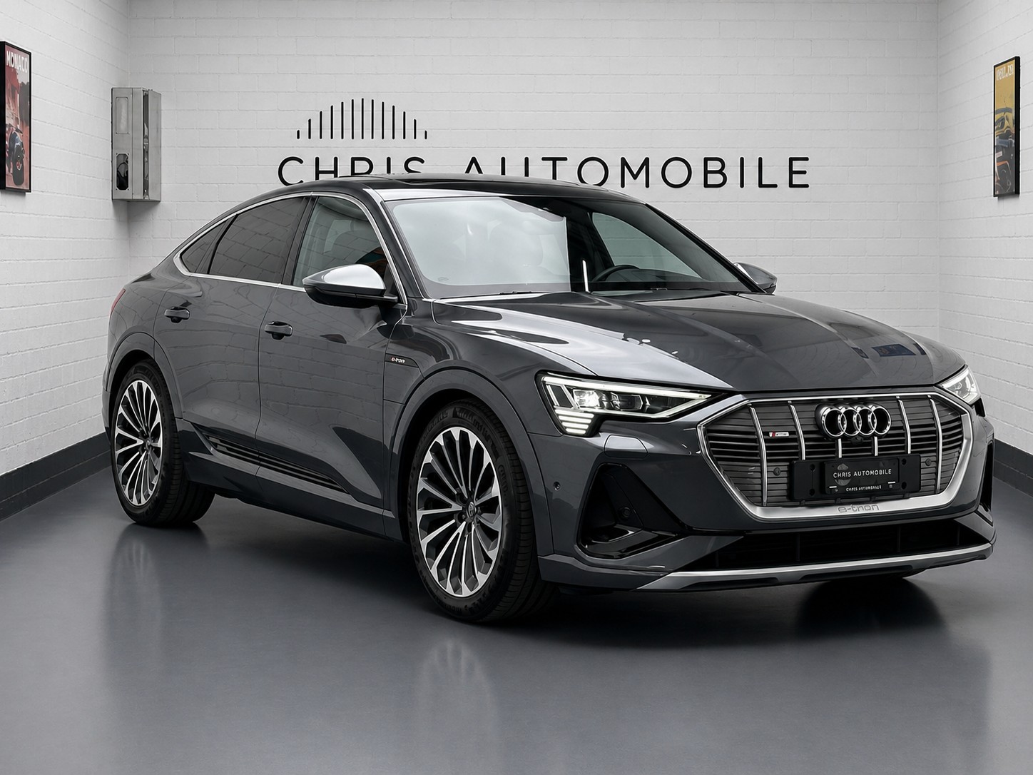 AUDI e-tron 55 Sportback S Line quattro-image-4