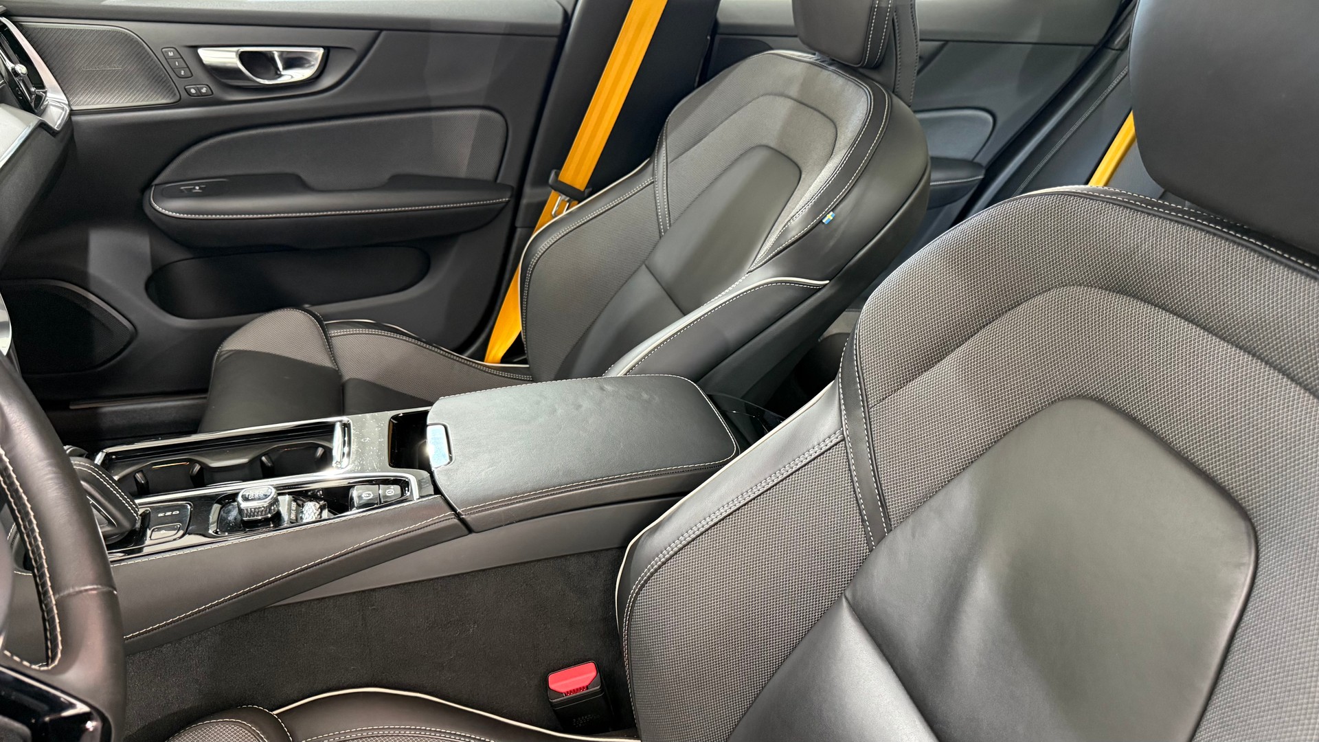 VOLVO S60 2.0 T8 TE Polestar eAWD-image-10